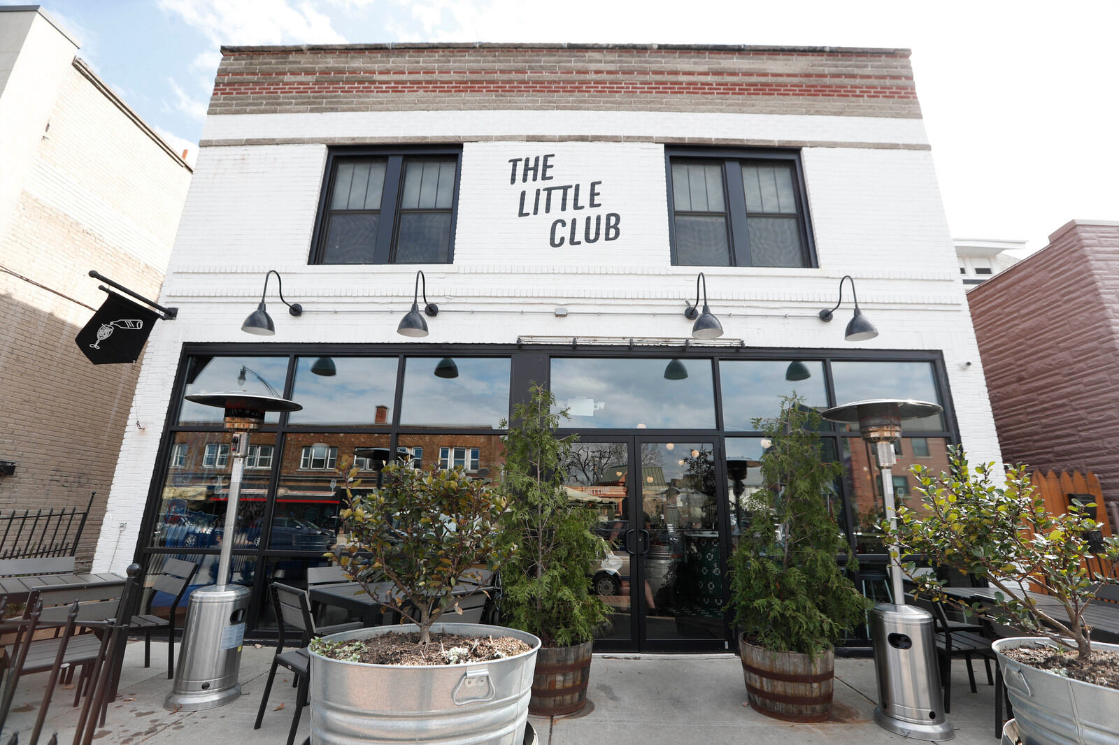 Hertel Avenue club